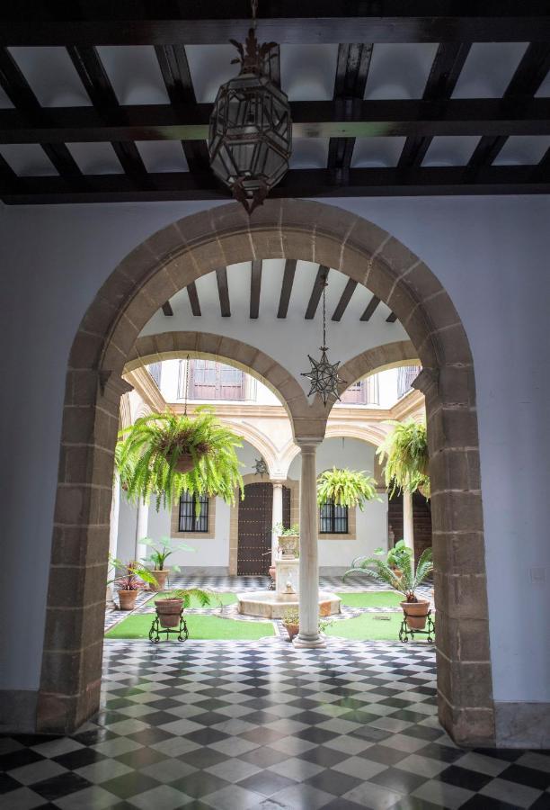 Gatu Premium Apartamento Palacio Oneto Con Jardin Privado " Preferente Mayores De 25 Anos Y Familias " El Puerto de Santa María Eksteriør bilde