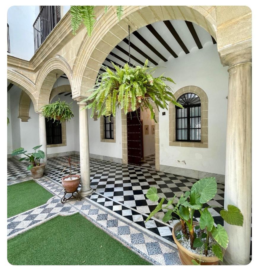 Gatu Premium Apartamento Palacio Oneto Con Jardin Privado " Preferente Mayores De 25 Anos Y Familias " El Puerto de Santa María Eksteriør bilde