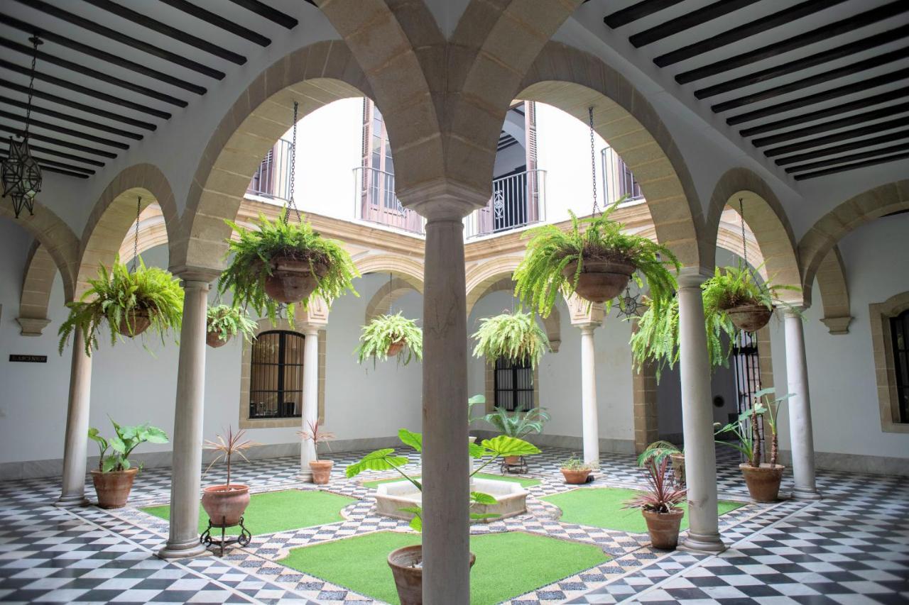 Gatu Premium Apartamento Palacio Oneto Con Jardin Privado " Preferente Mayores De 25 Anos Y Familias " El Puerto de Santa María Eksteriør bilde